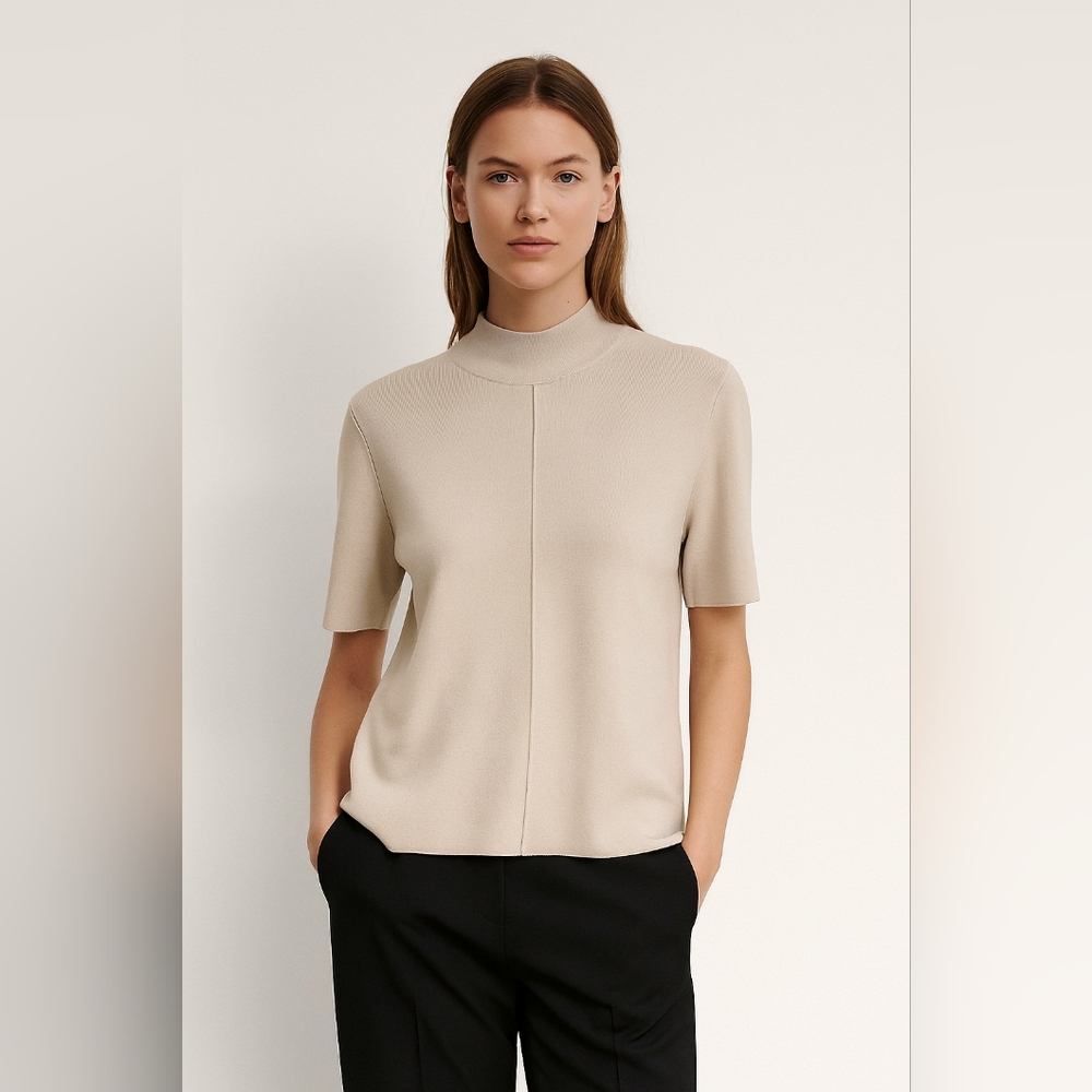 NWT T Tahari Pale Platinum Mock Neck Short Sleeve Pullover Knit Sweater L/G